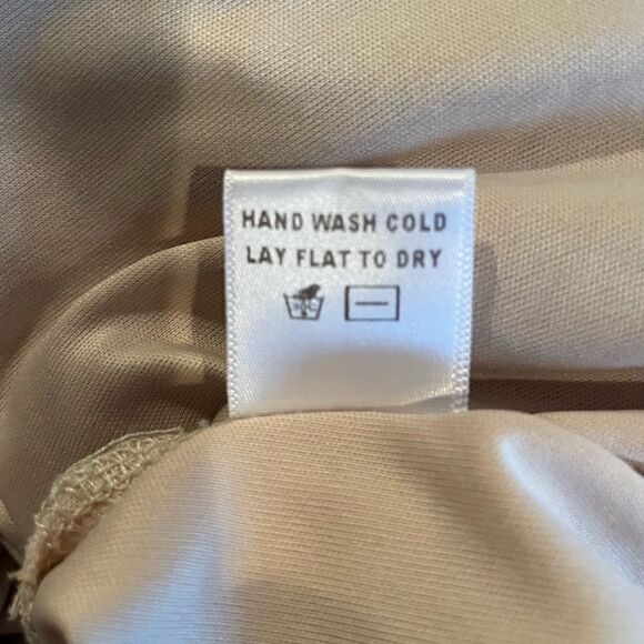 Yank Camisole with lace overlay Size Small - Picture 5 of 8